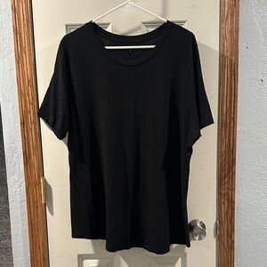 Universal Standard Black Tee Rex
